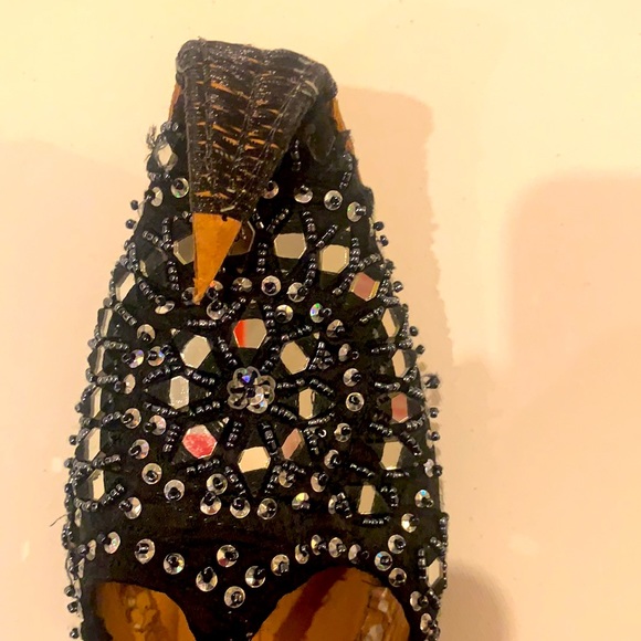 Handmade Maroccan Slippers: leather - Picture 3 of 9